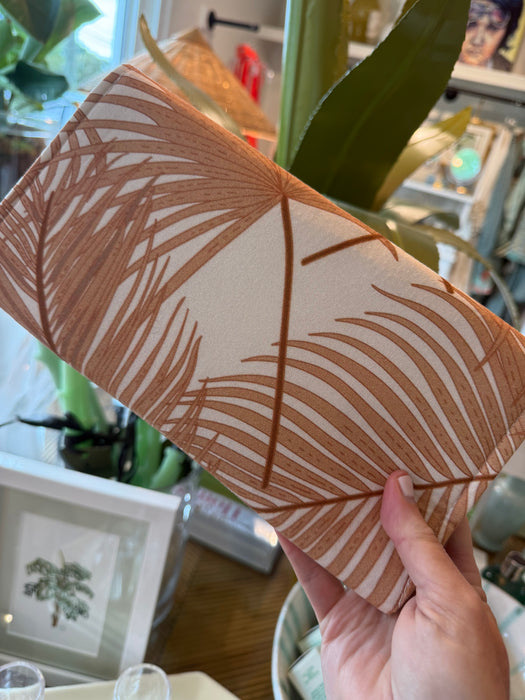 Garland (brown) Palm Clutch