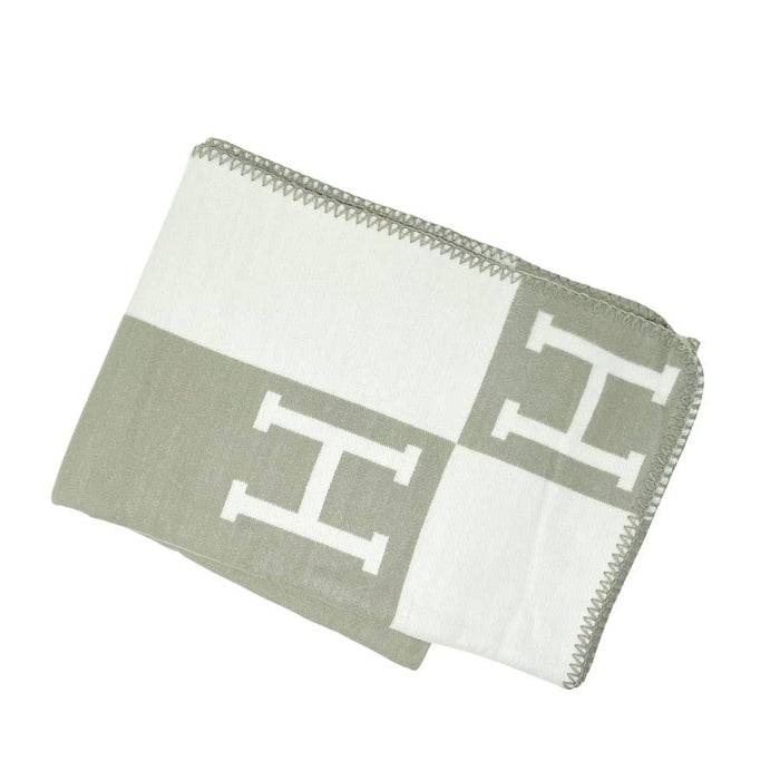 H Blanket