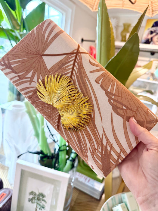 Garland (brown) Palm Clutch