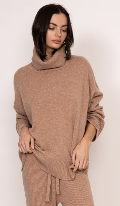 Kathryn McCarron Charlie Turtleneck (mocha)