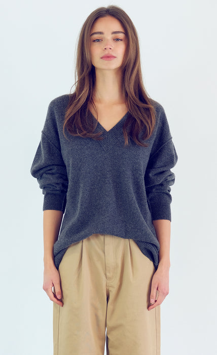 Kathryn McCarron Mila Oversized V-Neck (charcoal)