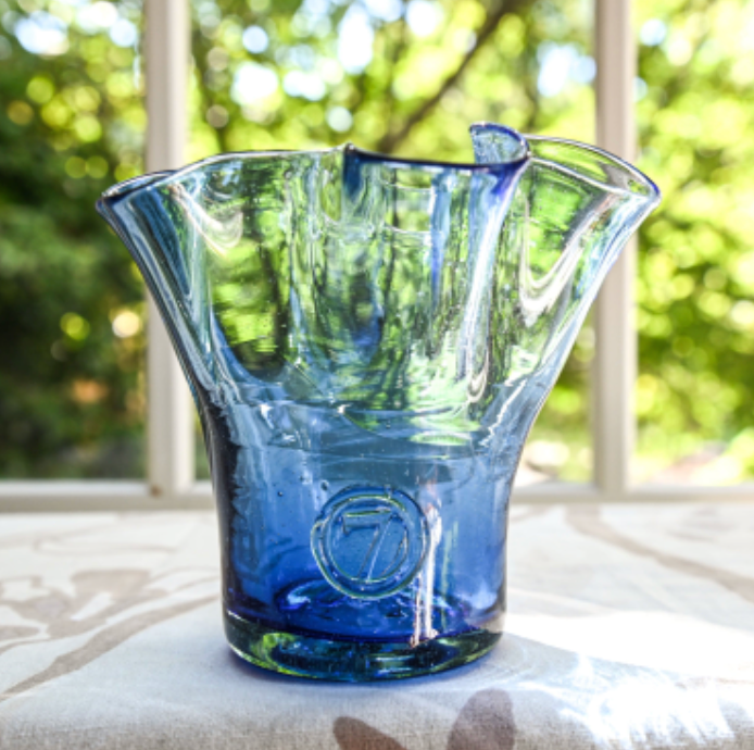 Petite Lettuce Leaf Vase (Blue)