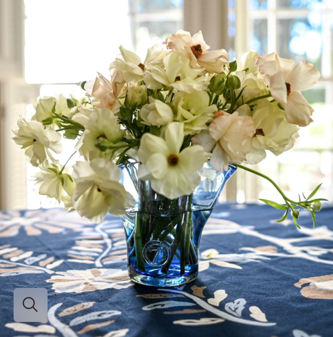 Petite Lettuce Leaf Vase (Blue)