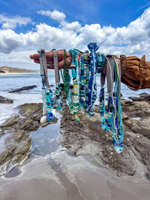 Twig and Twine Tribal Shell Necklace | Mixed Azul