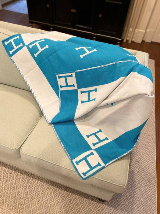 H Blanket